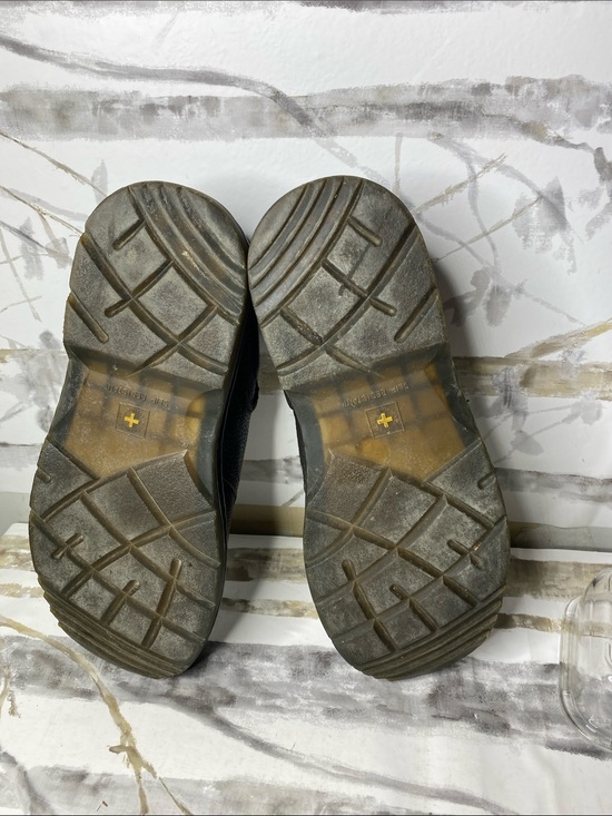 Dr Martens Hampshire Mens Shoes main image 6